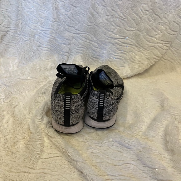 Nike flynit racer sneakers in PERFECT condition - Picture 2 of 5